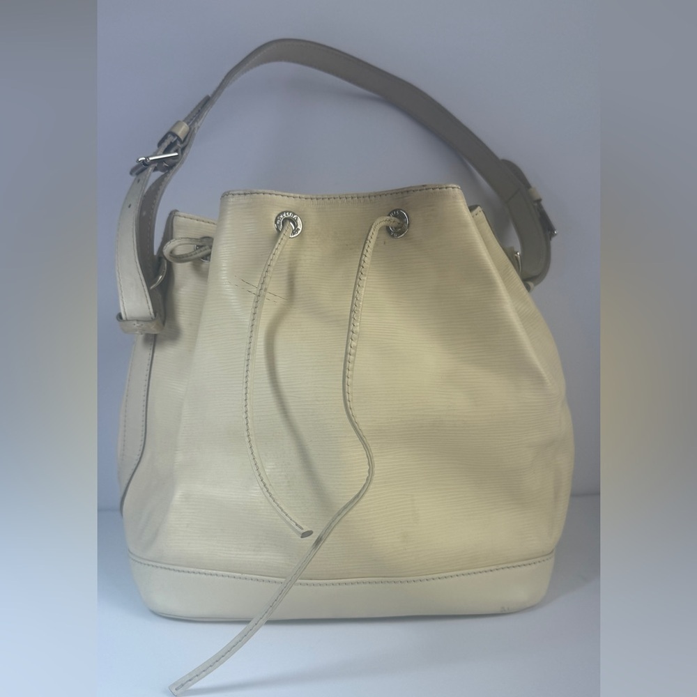 Louis Vuitton Petit Noe Yvoire/White in Epi Leather
